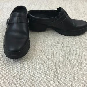 Merrell City Leaf Slide Black Leather Mule Clog